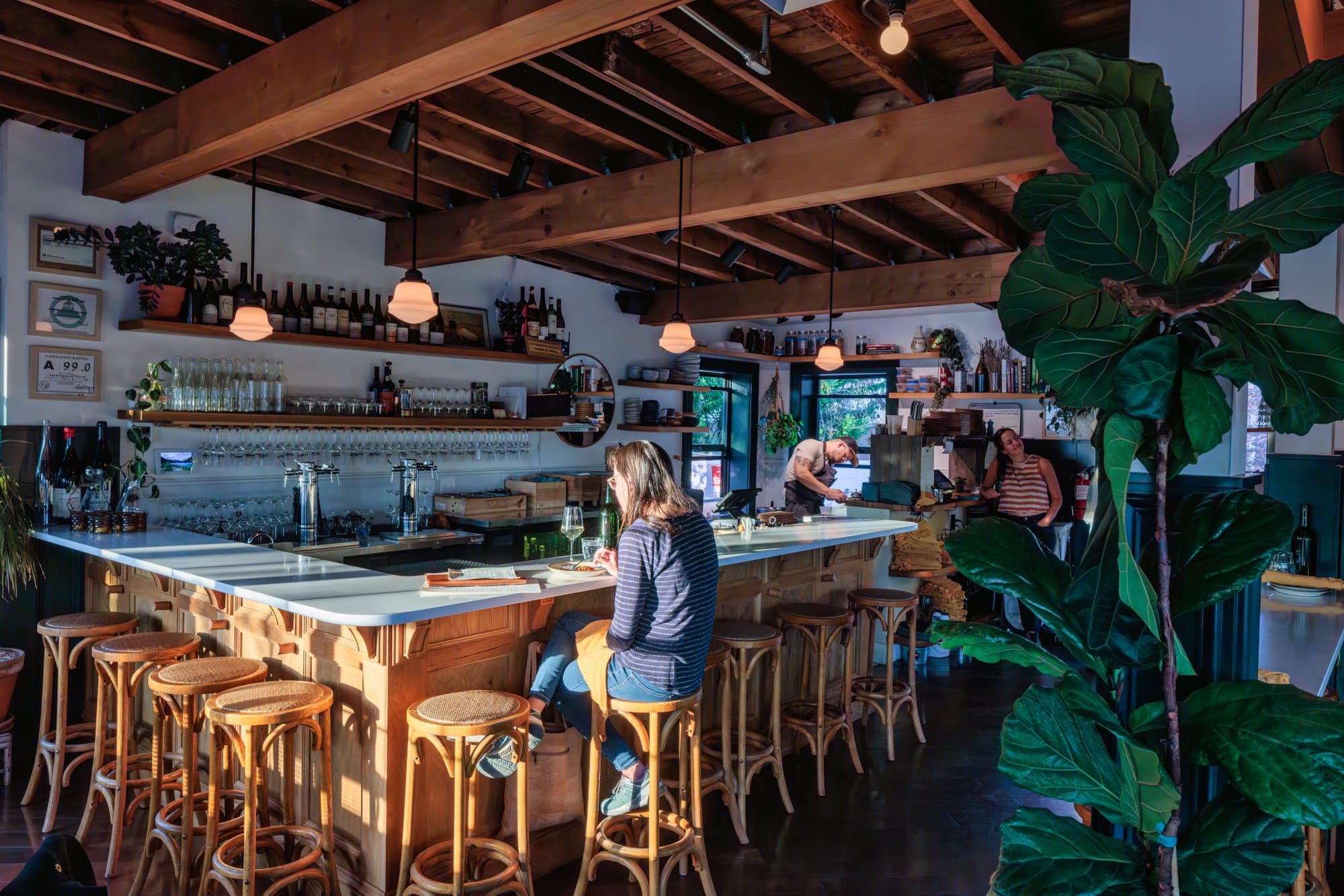 Dining in West Asheville Leo's House of Thirst / Photo: Reggie Tidwell