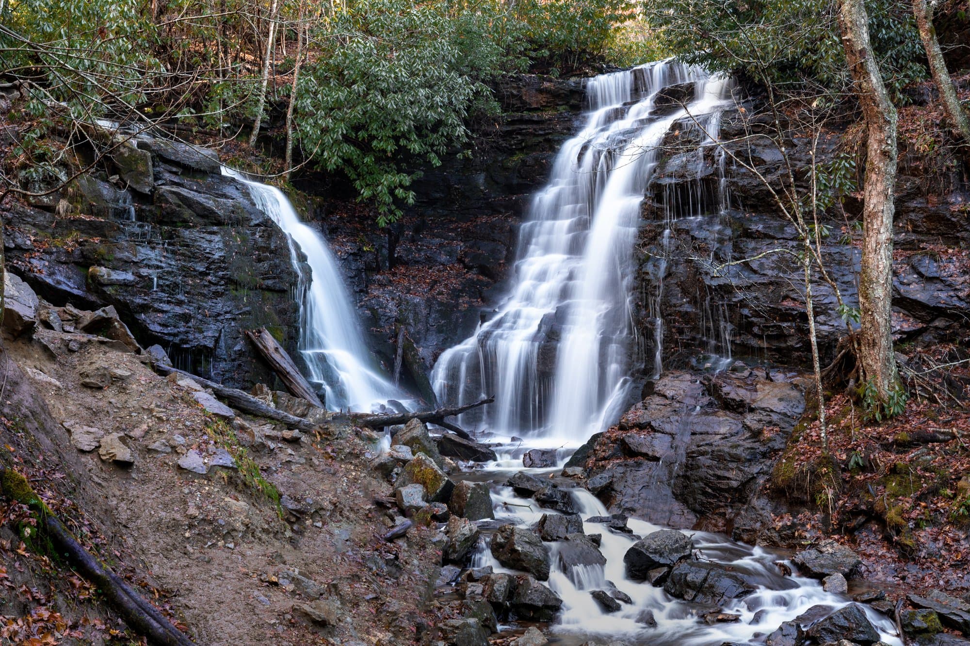 6 Drive-By Waterfalls: A Windshield Tour for All to Enjoy Soco Falls