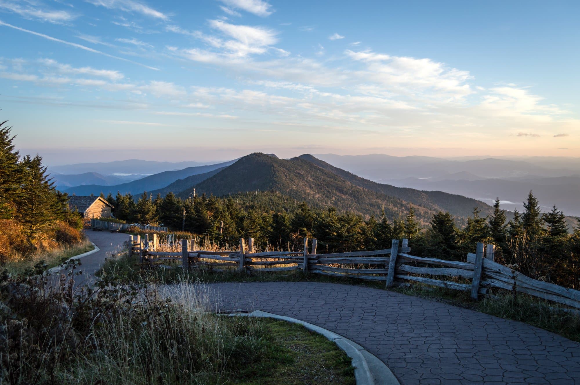 Mount Mitchell Mount Mitchell / Photo: Hugo Gutierrez