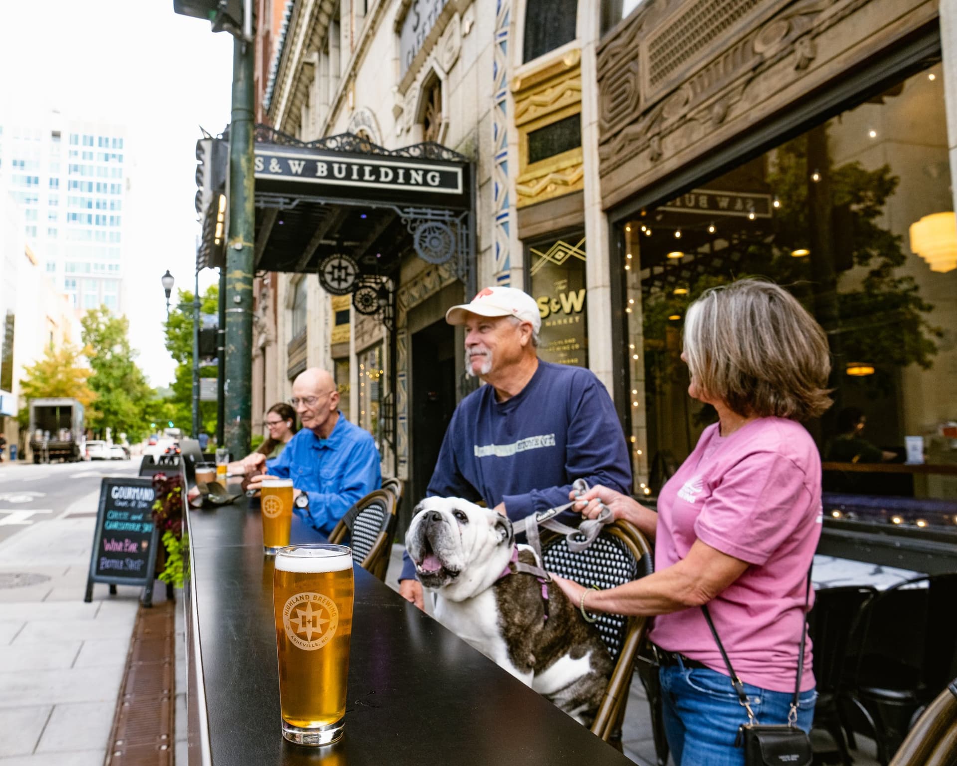 Dog on patio of S&W Market / Photo: Stephan Pruitt Dog on patio of S&W Market / Photo: Stephan Pruitt