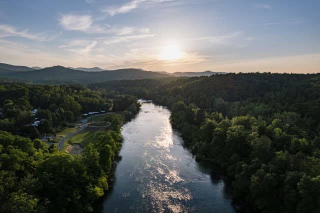 exploreasheville.com exploreasheville.com