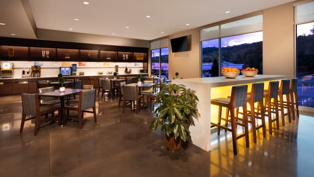 exploreasheville.com exploreasheville.com