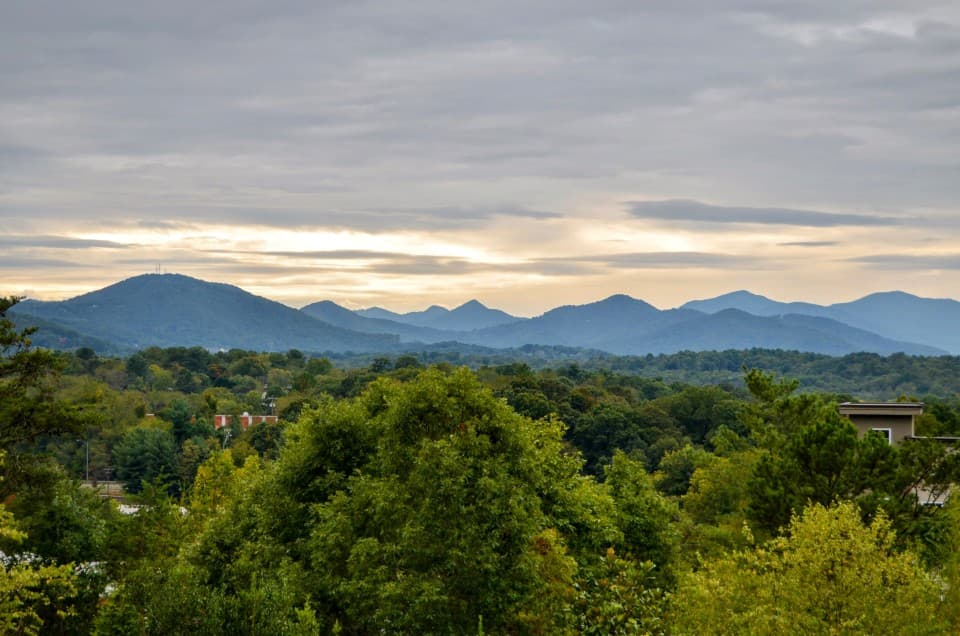 exploreasheville.com exploreasheville.com