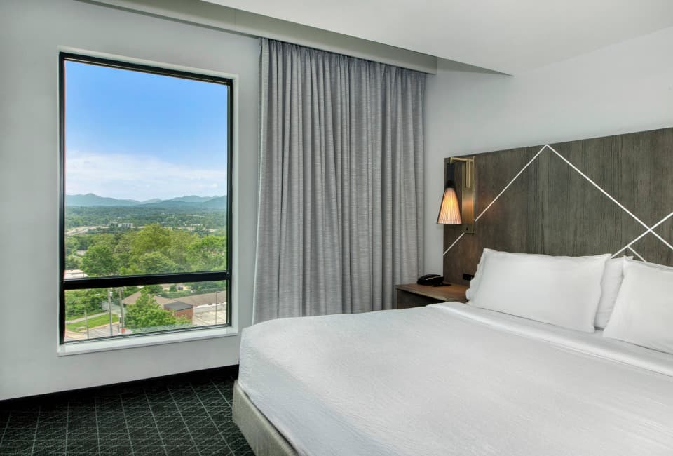 exploreasheville.com exploreasheville.com