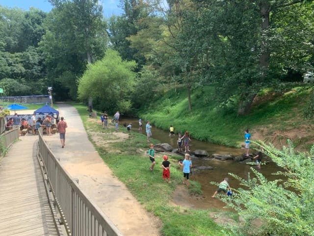 exploreasheville.com exploreasheville.com