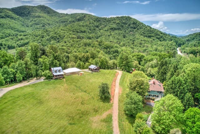 exploreasheville.com exploreasheville.com