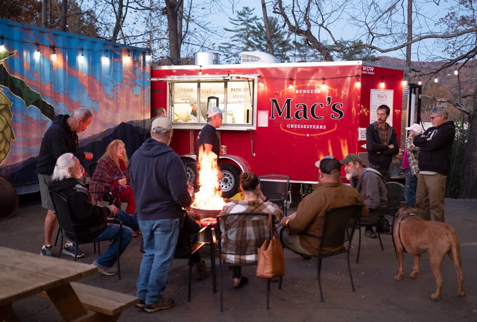 exploreasheville.com exploreasheville.com